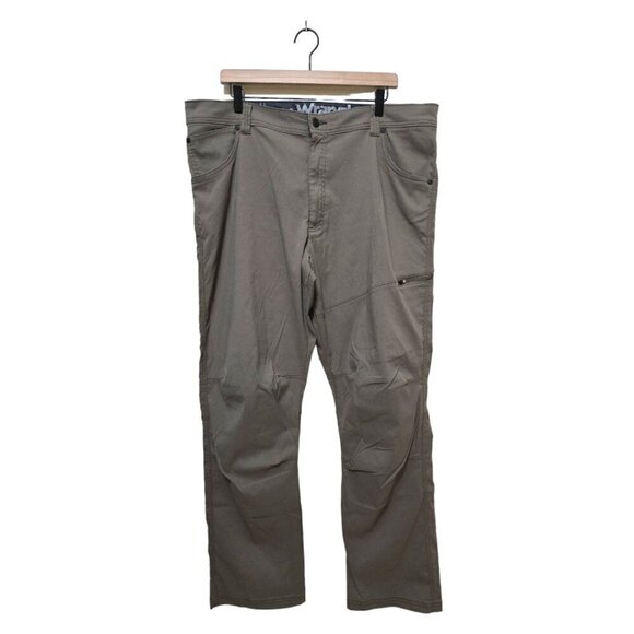 Wrangler All Terrain Gear Utility Mens Regular Fit Flat Front Pant Sz 40x30 - Picture 1 of 8